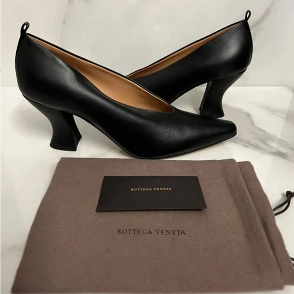 Bottega Veneta Almond Leather Heels in Black Size 41 IT (11 US) - Picture 1 of 9